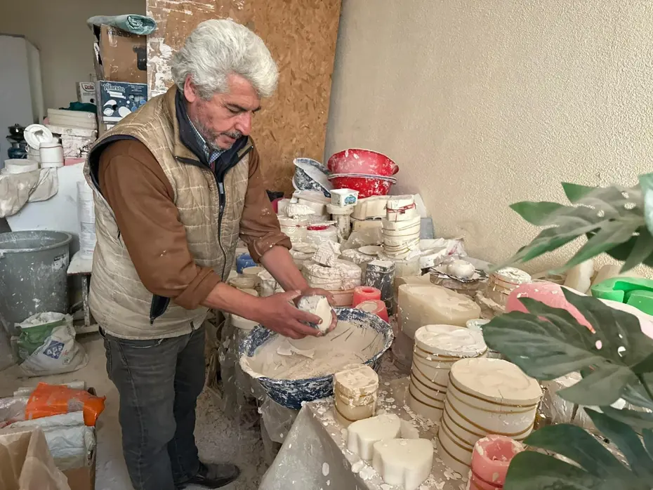 Hobisi işi oldu, siparişlere yetişemiyor. En çok ev hanımları satın alıyor