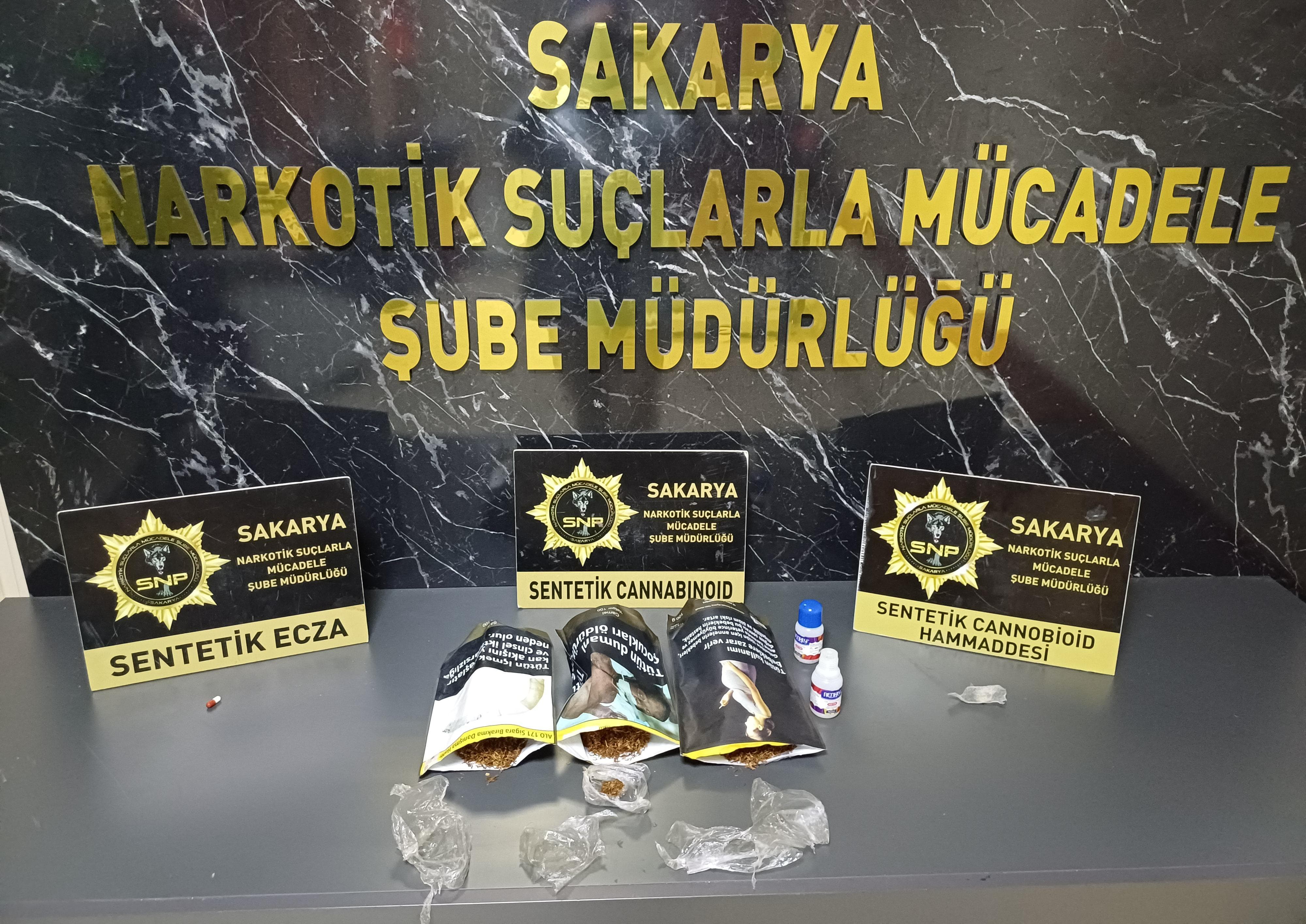 Sakarya'da 3 adrese uyuşturucu operasyonu: 10 gözaltı