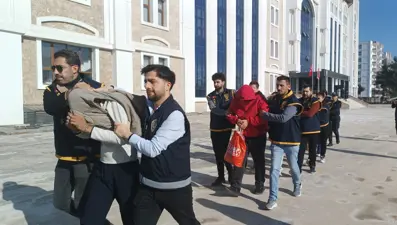 Adıyaman'da masaj salonlarına fuhuş operasyonunda 6 tutuklama