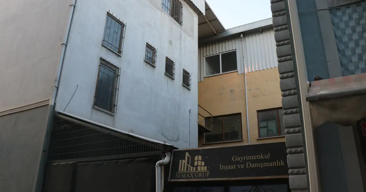 Market çalışanlarından kaçan hırsız düşüp yaralandı