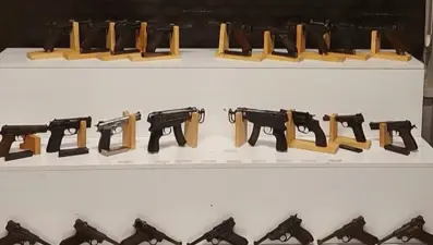 Silah ticareti yapanlara operasyon düzenlendi