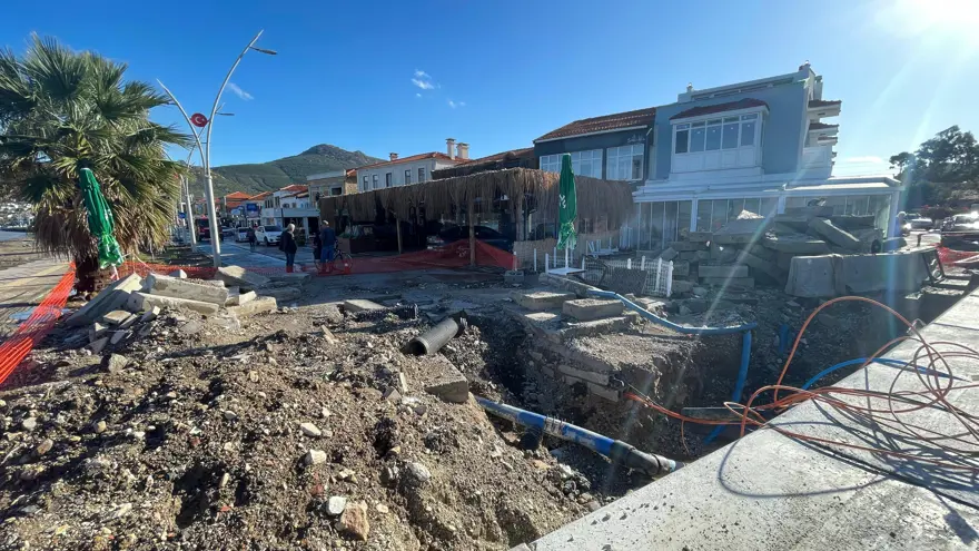 Foça sokakları Venedik'e döndü 