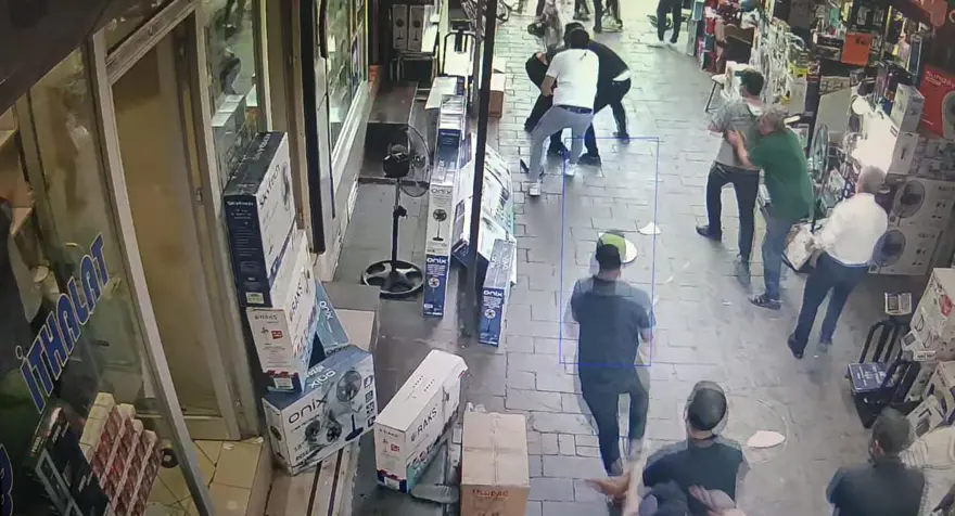 Haraç vermeyince ortalık savaş alanına döndü 2 Haraç vermeyince ortalık savaş alanına döndü 2