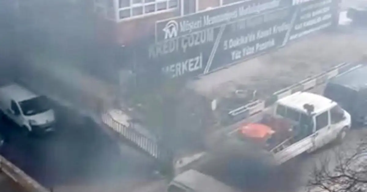 Ankara'da seyir halindeki otomobil yandı