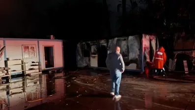 Antalya'da yıldırım düştü, yangın çıktı