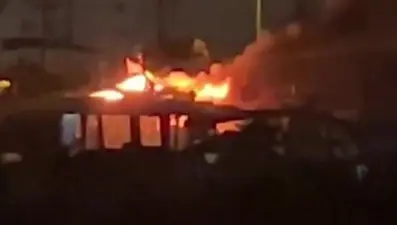 Antalya'da balıkçı barınağına yıldırım düştü, 3 tekne kullanılamaz halde