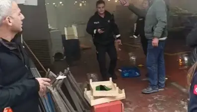 Pazar alanında korkutan yangın