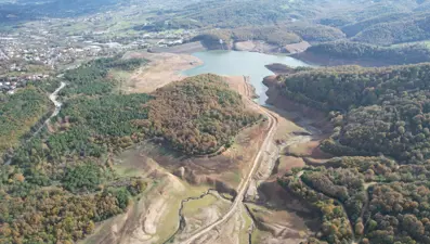 Doluluk oranı kritik seviyede! Sular çekildi, kalıntılar ortaya çıktı