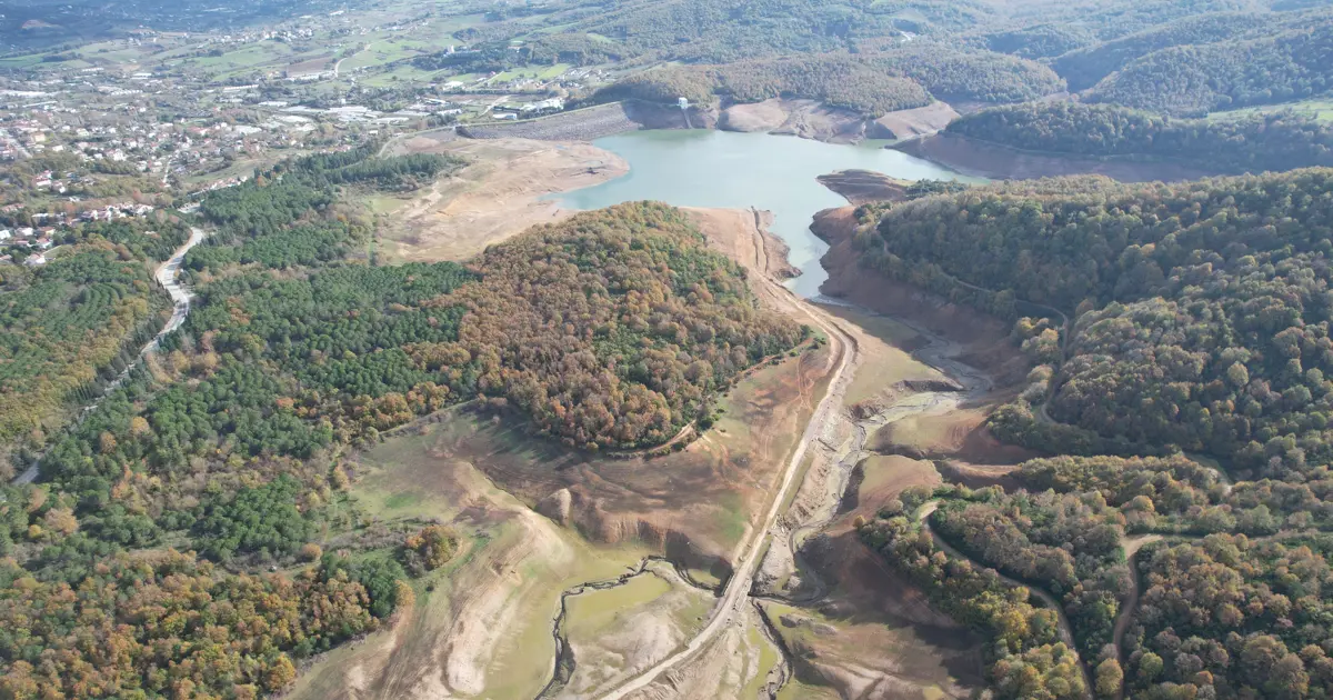 Doluluk oranı kritik seviyede! Sular çekildi, kalıntılar ortaya çıktı