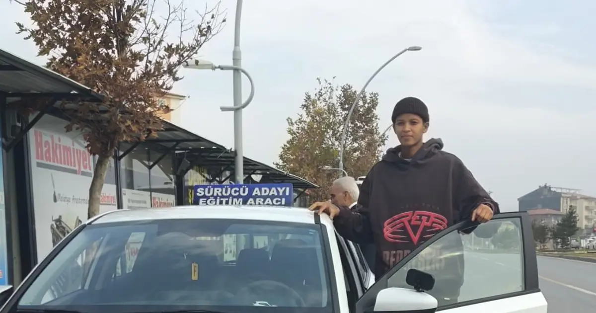 Milli voleybolcu Melissa Vargas ehliyetini Malatya'dan aldı