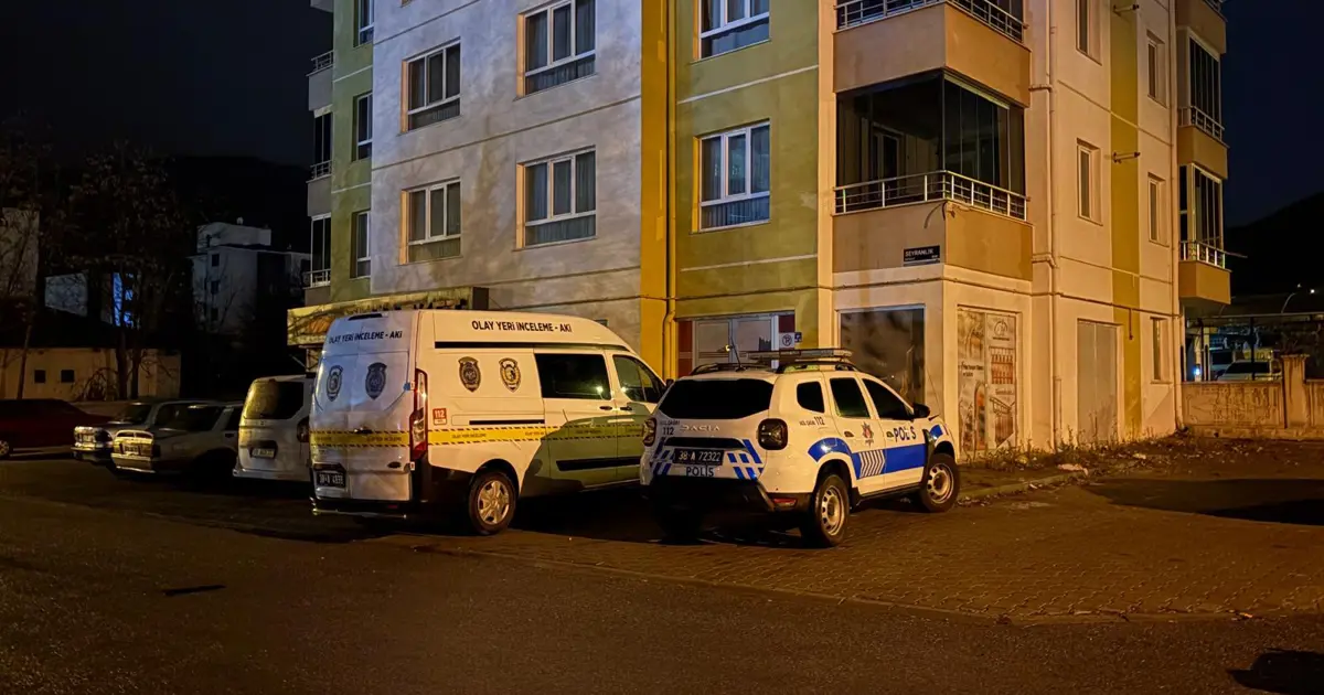 Kayseri'de baba-oğul arasında bıçaklı kavga