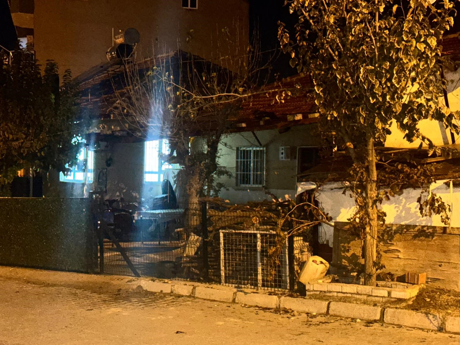 Lise öğrencisi aynı yaştaki kız arkadaşını tüfekle vurdu 