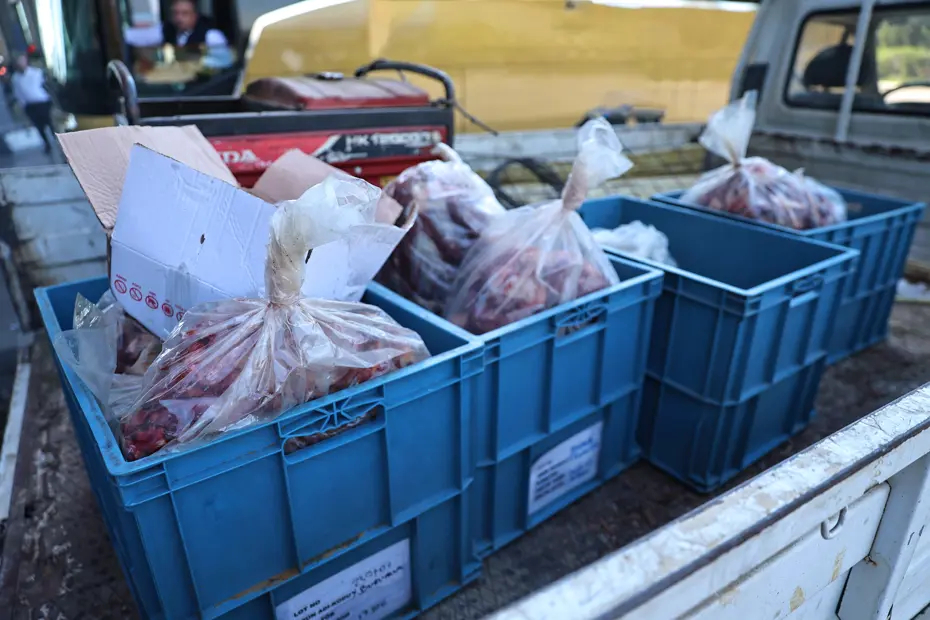 Otobüs bagajından kilolarca kaçak et çıktı