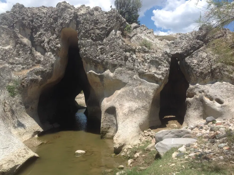 Teknoloji gelişince kaderine terk edildi. 'Delikli Bent' 2 bin yıllık tarihe sahip