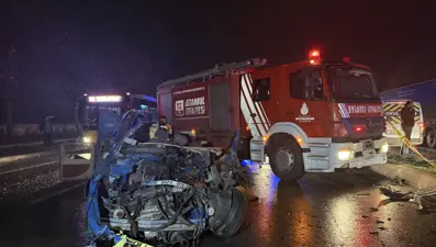 Başakşehir'de beton mikserinin 4 araca çarptığı kazada 2 kişi öldü  