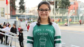 Lösemiyi yenen İkranur Damla, arkadaşlarıyla tekrar okul sıralarında buluştu