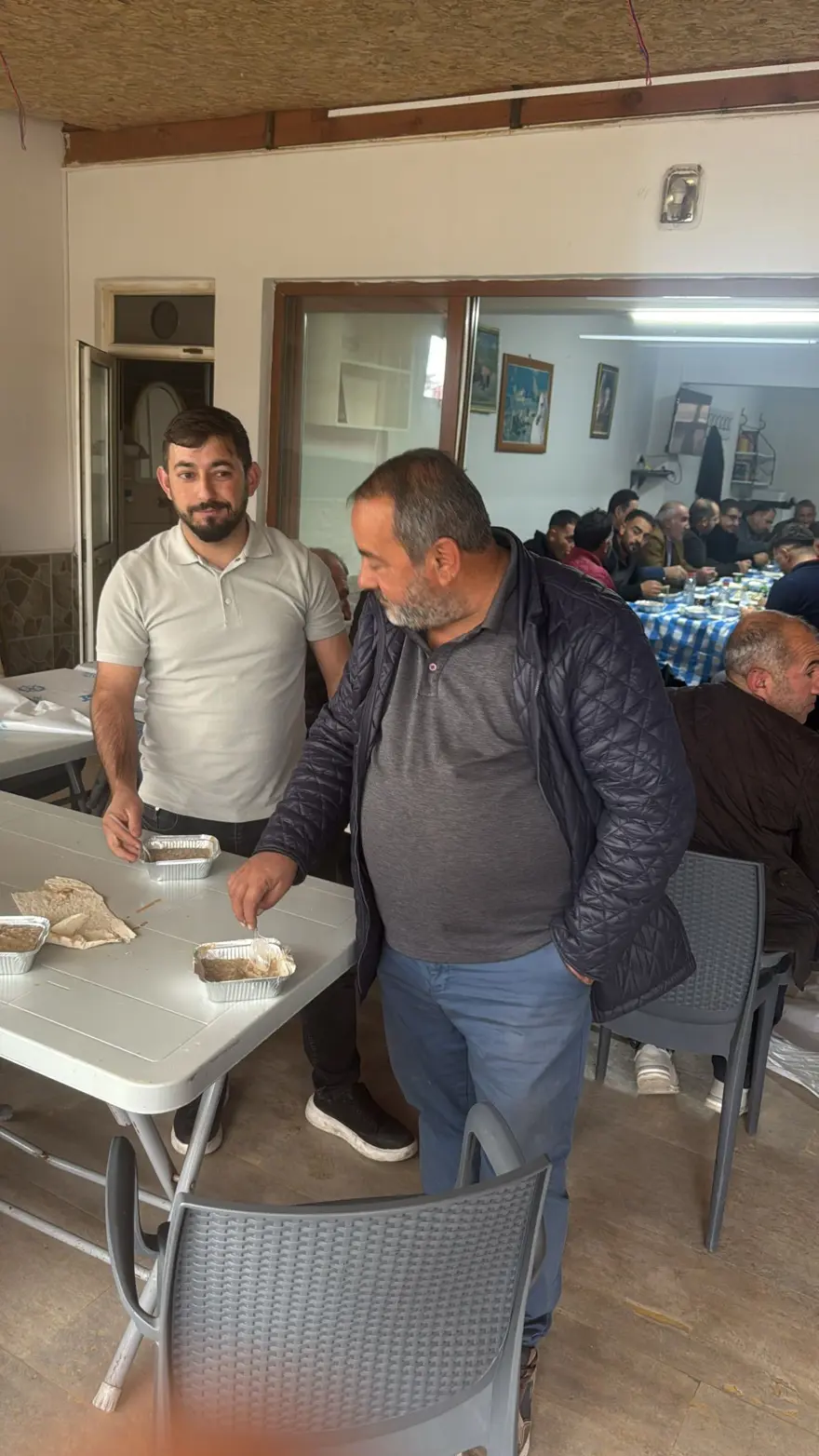 Tandırda saatlerce pişiyor, Ağrı'nın geleneksel lezzeti. Edirne'de yoğun ilgi gördü 1 Tandırda saatlerce pişiyor, Ağrı'nın geleneksel lezzeti. Edirne'de yoğun ilgi gördü 1