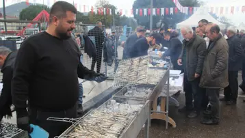 7 ton tüketildi, önünde kuyruk oluştu. Vatandaşlar akın etti