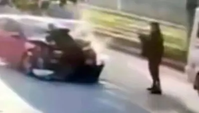 Eski eşiyle evli polis memuruna otomobille çarpıp fotoğrafını çekti 