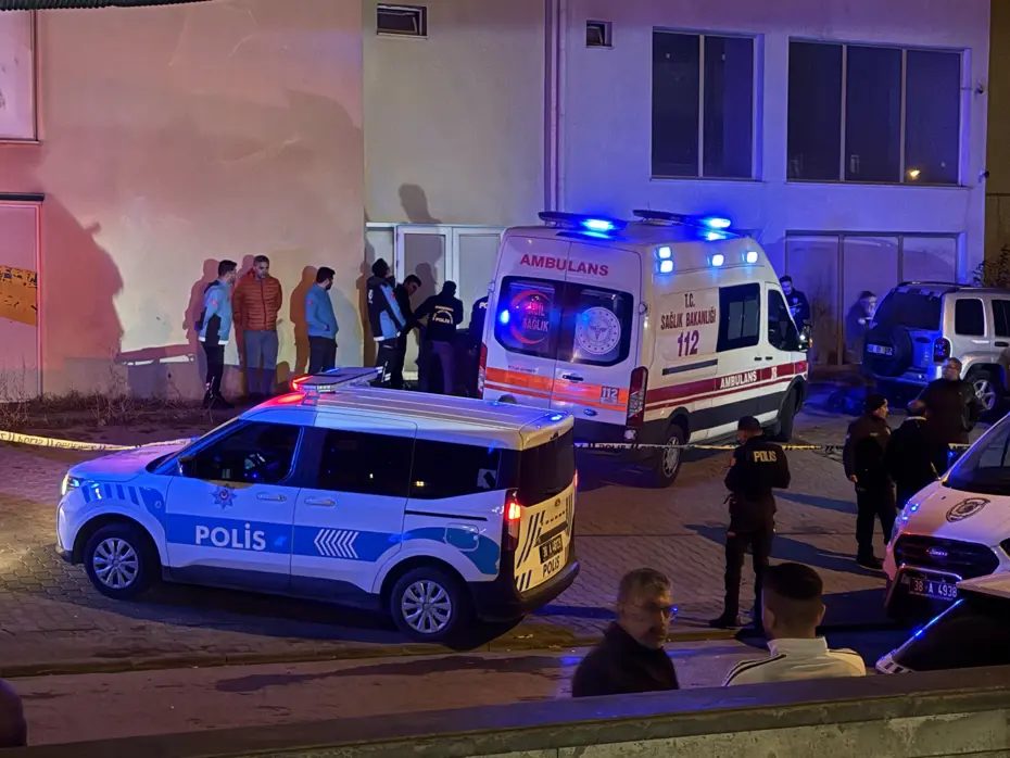 Kayseri'de 11. kattan düşen çocuk hayatını kaybetti