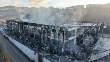 10 saat boyunca yanan fabrikanın son hali