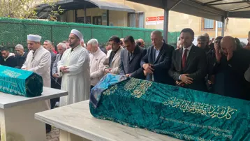 Pendik'teki yangında ölen 3 çocuğun cenazesi toprağa verildi