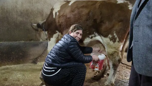 8 erkeği geride bırakan kadın muhtar. Hem çalışıyor hem mahalleyi yönetiyor