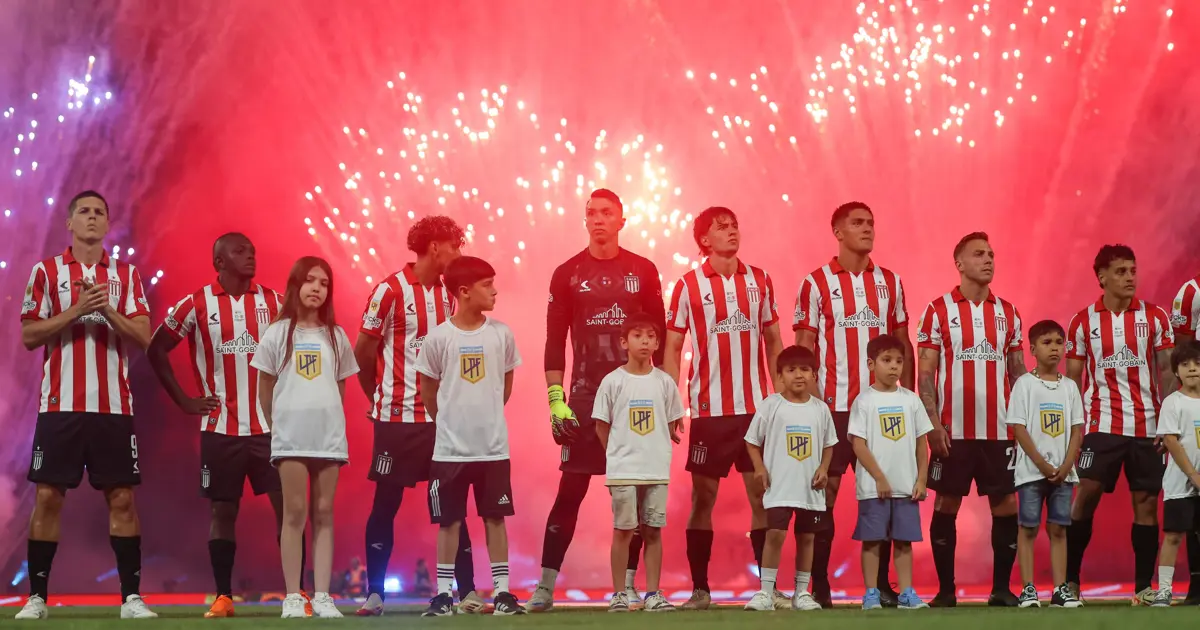 Muslera kurtardı, şampiyonluk geldi. Penaltılar sonrası kupayı kaldırdılar