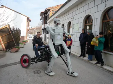4 yıl uğraştı, insan taşıyan robot yaptı. Kastamonulu Ataman 666