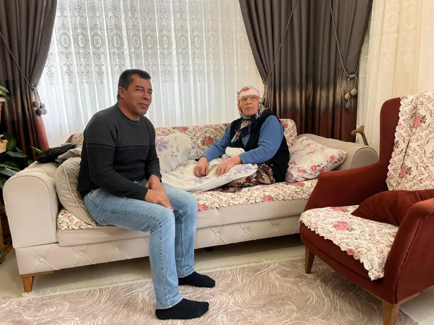 Kimliğe göre 113 yaşında ama gerçek bambaşka. "Annemin beni 68 yaşında doğurmuş olması lazım" 1