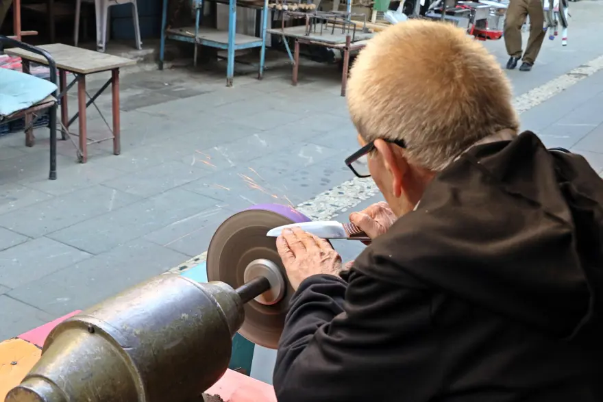 

12 SAAT ÇALIŞIYOR 3