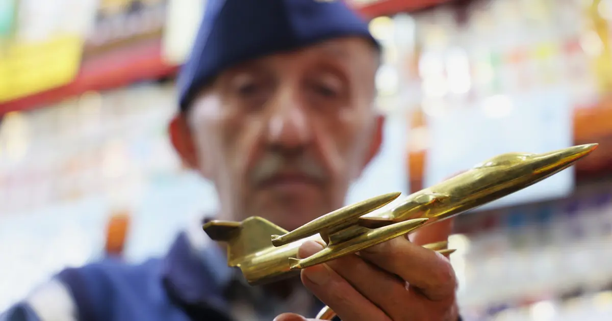 Pilotluk içinde ukde kaldı. 60 yılda 300'e yakın uçak maketi topladı