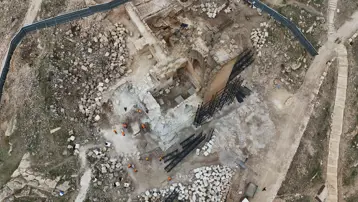 Zerzevan Kalesi'ndeki kazılar ve restorasyon çalışmaları devam ediyor