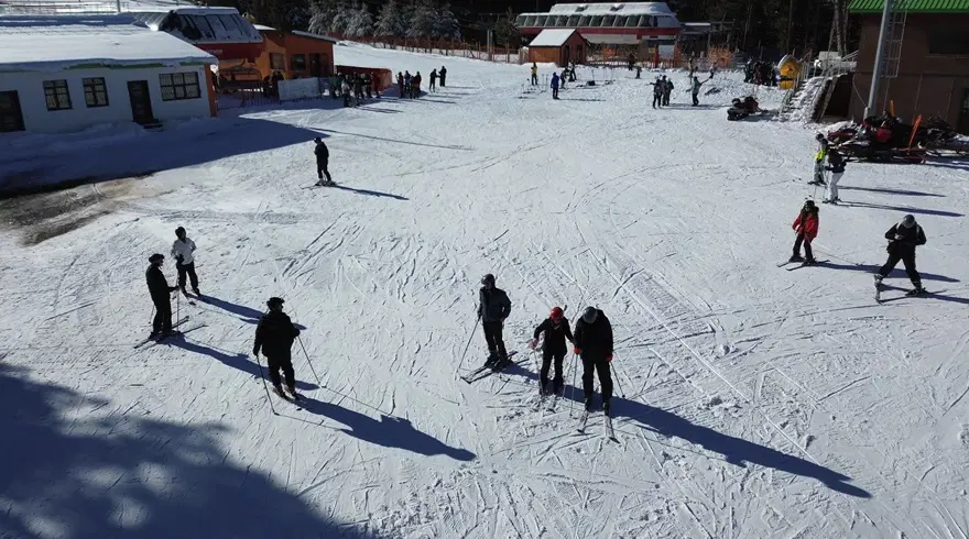 Dünyada sadece Alpler'e mahsus. "Kristal kar" yapısıyla da biliniyor Dünyada sadece Alpler'e mahsus. "Kristal kar" yapısıyla da biliniyor