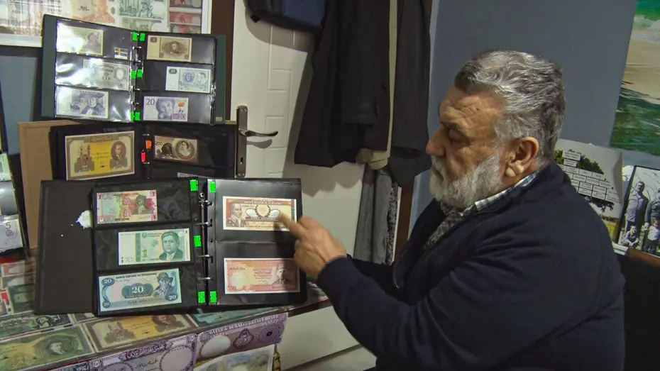 40 yıldır biriktiyor. Gazze için 400 bin lira değeri olan koleksiyonunu satışa sundu