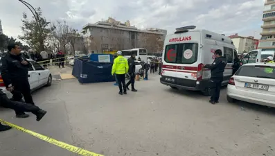 Motorsikletten savrulan liseli başını kaldırıma çarpıp hayatını kaybetti