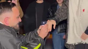 
"Kaza yaptım" diye çağırdığı sevgilisine evlilik teklifinde bulundu