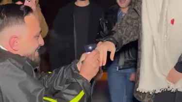 
"Kaza yaptım" diye çağırdığı sevgilisine evlilik teklifinde bulundu