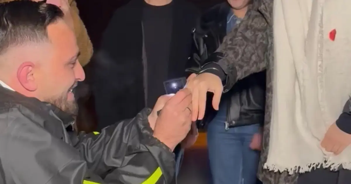 "Kaza yaptım" diye çağırdığı sevgilisine evlilik teklifinde bulundu