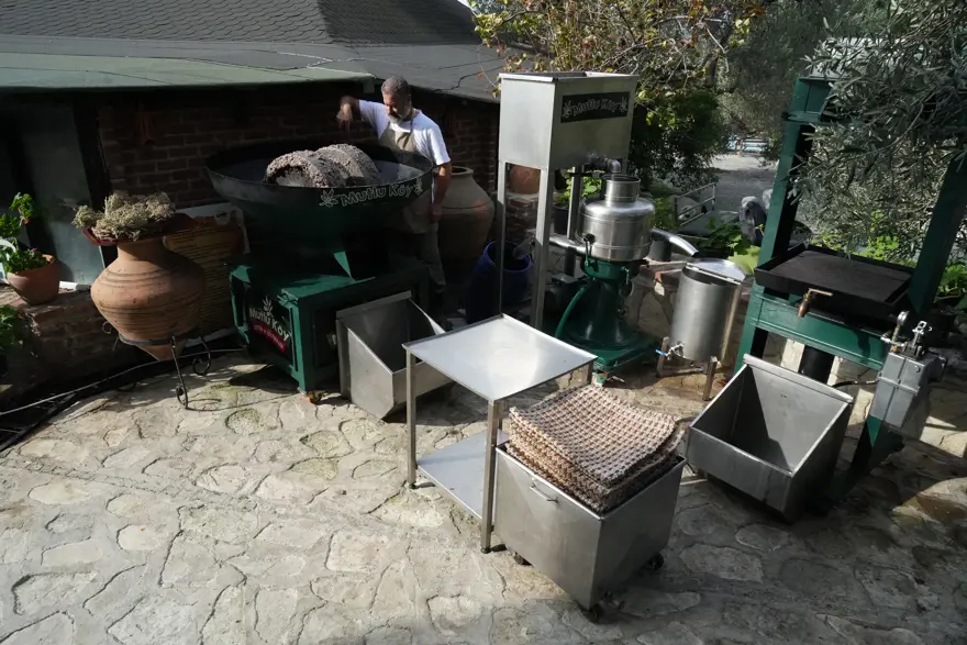 "GELECEK NESİLLERE AKTARMAYA ÇALIŞIYORUZ" 1 "GELECEK NESİLLERE AKTARMAYA ÇALIŞIYORUZ" 1