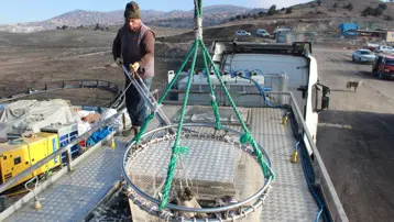 Denizi olmayan şehirde balık yetiştiriyorlar. Rusya ve Japonya'ya satılıyor