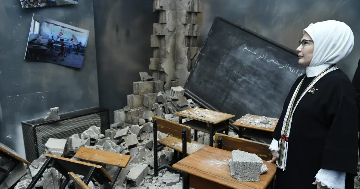 Emine Erdoğan'dan "Kalanlar" sergisi paylaşımı