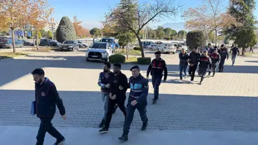 150 milyon liralık hırsızlık yapan çeteye 5 ilde eş zamanlı operasyon. 67 şüpheli yakalandı