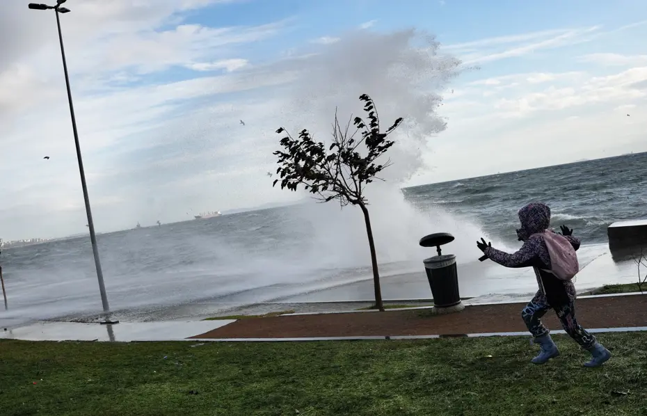 İstanbul için fırtına uyarısı. 80 kilometreye ulaşacak