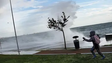 İstanbul için fırtına uyarısı. 80 kilometreye ulaşacak