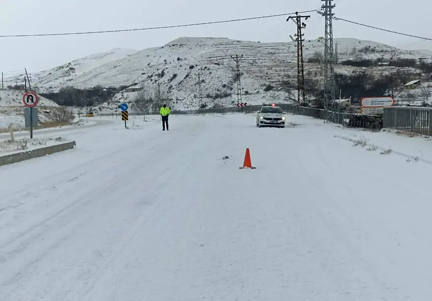 Araçlar kara saplandı, insanlar mahsur kaldı 4