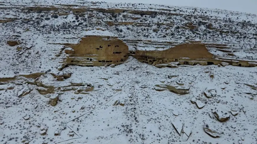 Atatürk'ün atalarının bu köyden geldiğine inanılıyor. En az bin yıllık oyuklar var 1