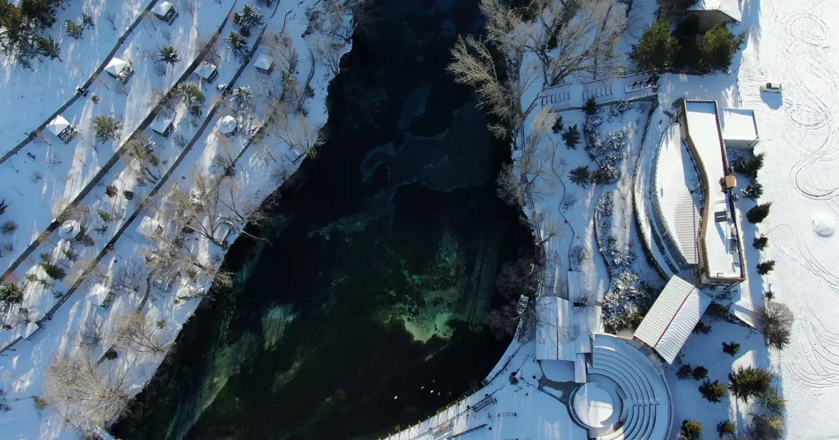 Her yer dondu bir orası donmadı; "Bozkırın nazar boncuğu" kaynıyor