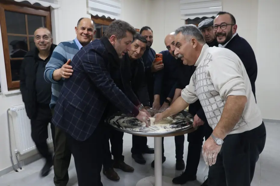 Kış mevsiminin vazgeçilmez lezzeti. Altı kişilik kol kuvveti gerektiren 