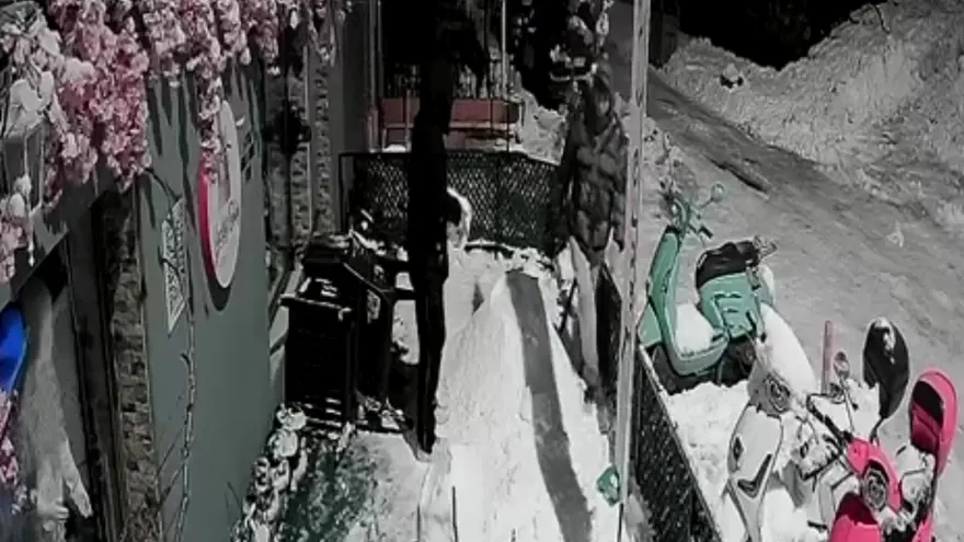 "AMAÇLARI NEYDİ BİLMİYORUM, UMARIM EĞLENMİŞLERDİR"
3 "AMAÇLARI NEYDİ BİLMİYORUM, UMARIM EĞLENMİŞLERDİR"
3